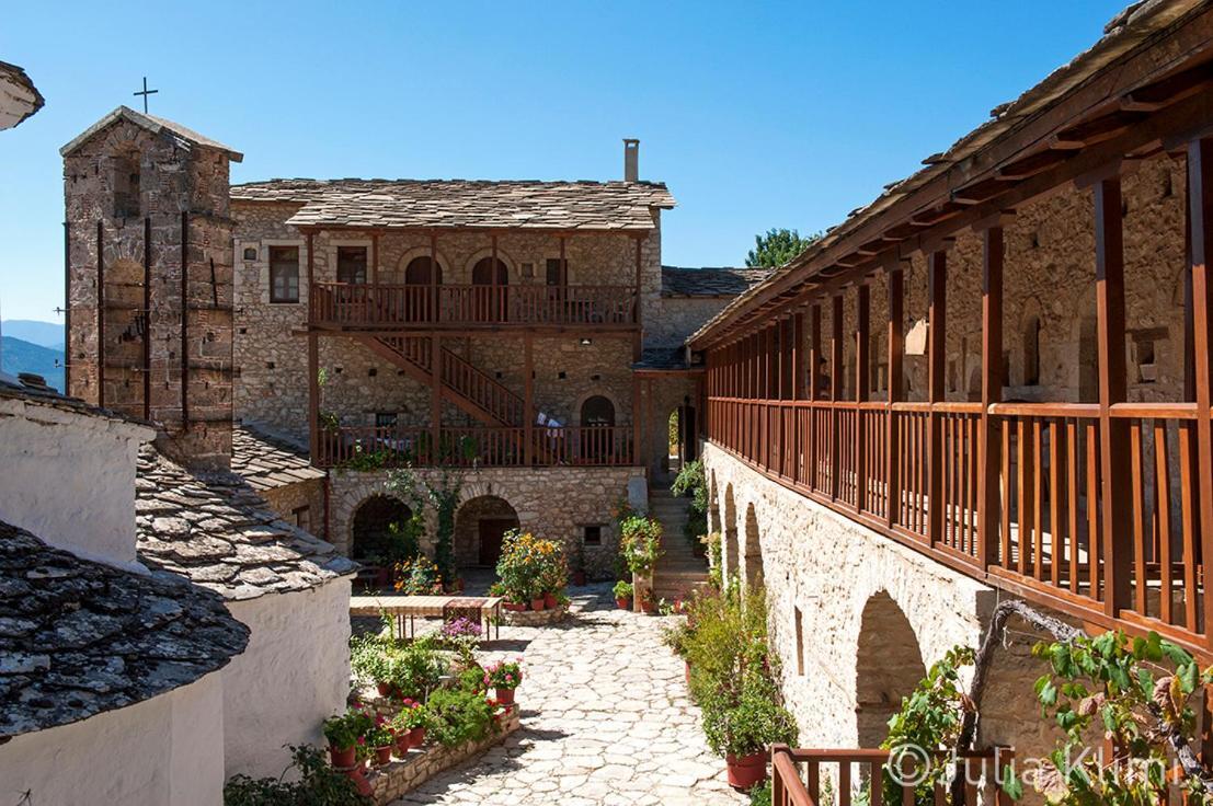 Studios Kyparissi & Spa Тирос Экстерьер фото